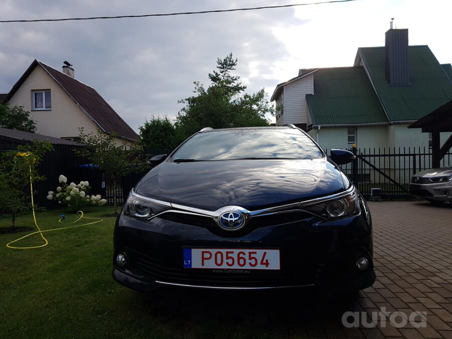 Toyota Auris 2 generation [restyling]