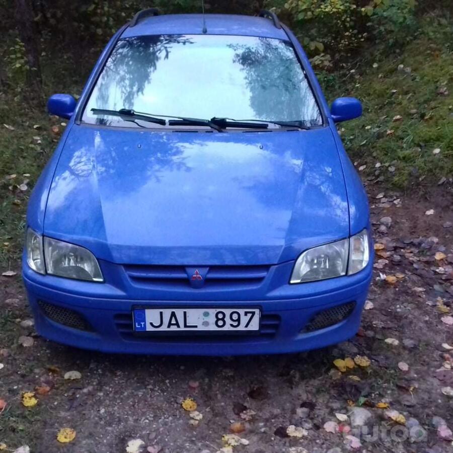 Mitsubishi Space Star 1 generation Minivan