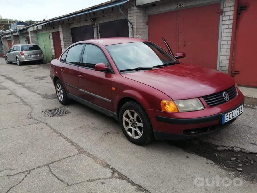 Volkswagen Passat B5 Sedan 4-doors