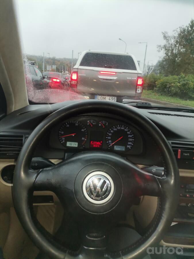Volkswagen Passat B5 Sedan 4-doors
