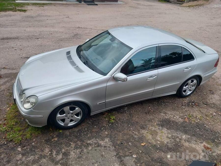 Mercedes-Benz E-Class W211 Sedan