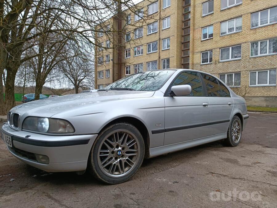BMW 5 Series E39 Sedan 4-doors
