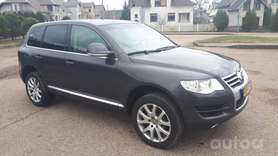 Volkswagen Touareg 1 generation Crossover