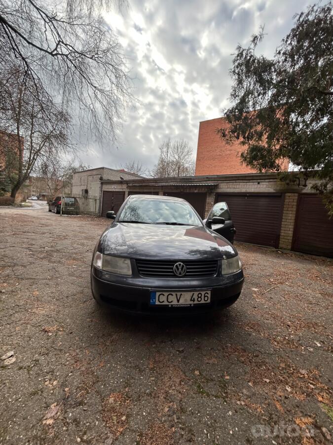 Volkswagen Passat B5 Sedan 4-doors