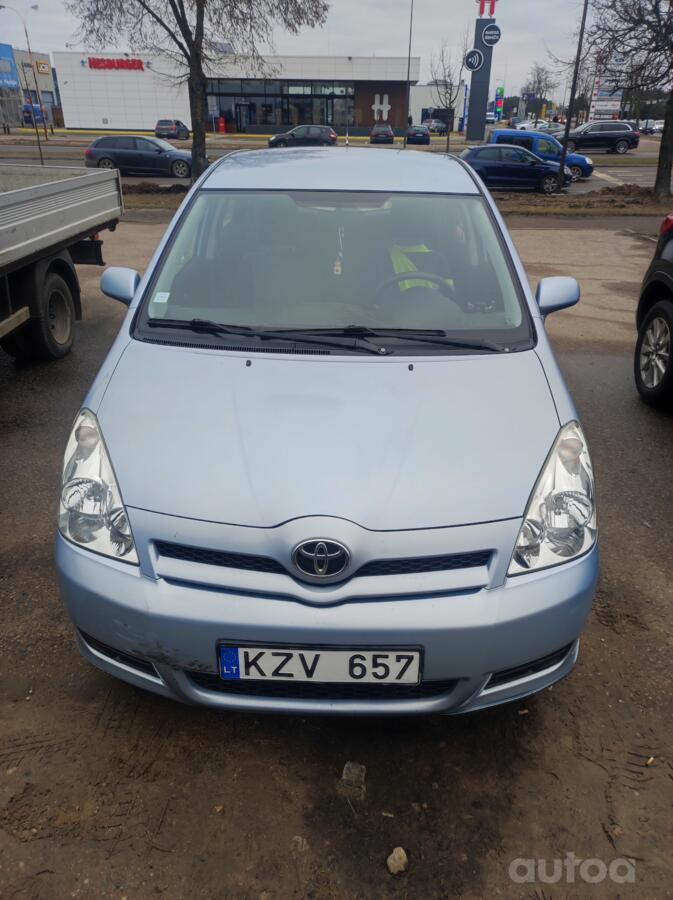Toyota Corolla Verso 1 generation [restyling] -2 generation