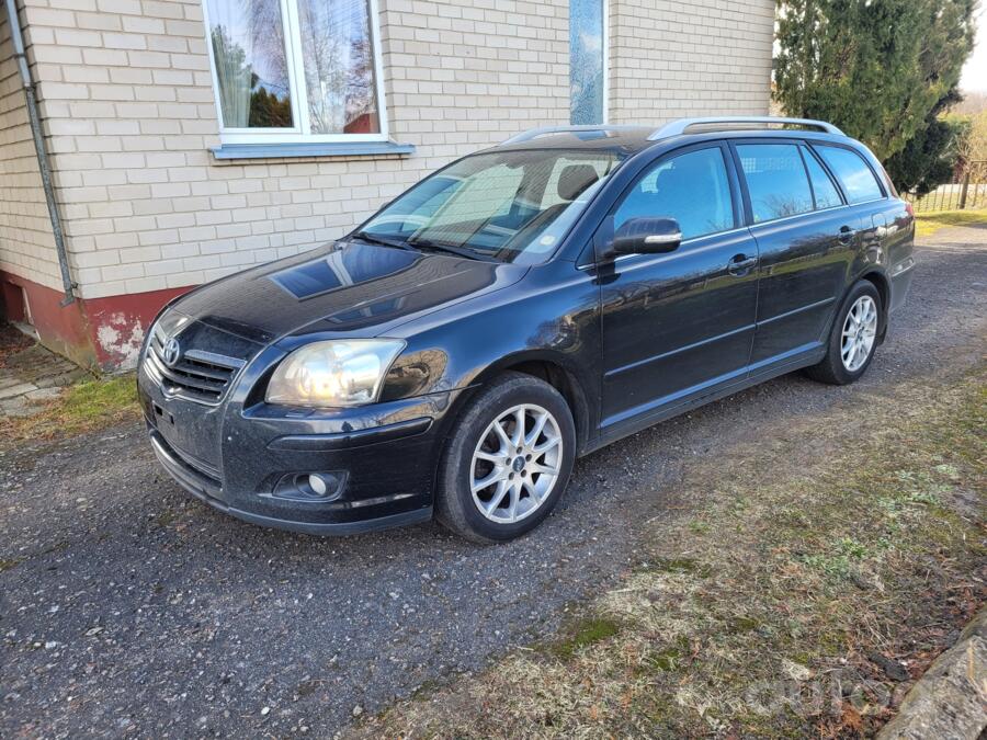 Toyota Avensis 2 generation [restyling] Liftback