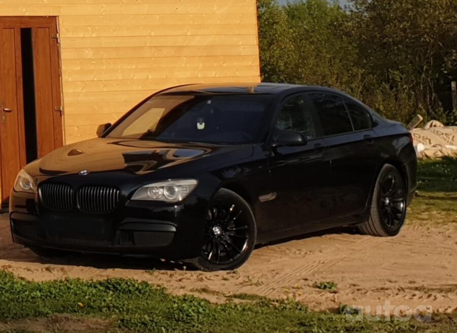 BMW 7 Series F01/F02 Sedan
