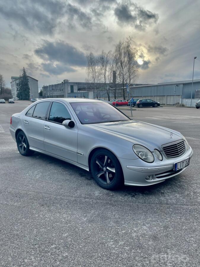 Mercedes-Benz E-Class W211 Sedan