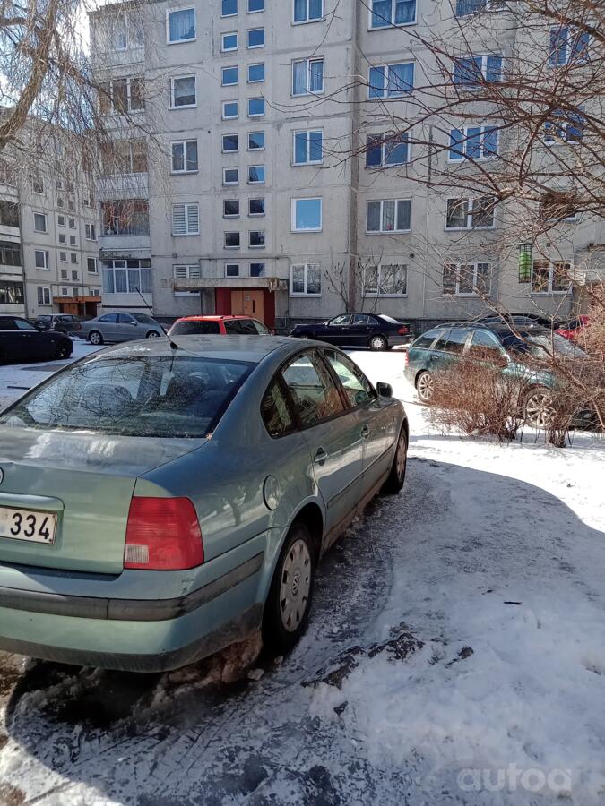Volkswagen Passat B5 Sedan 4-doors