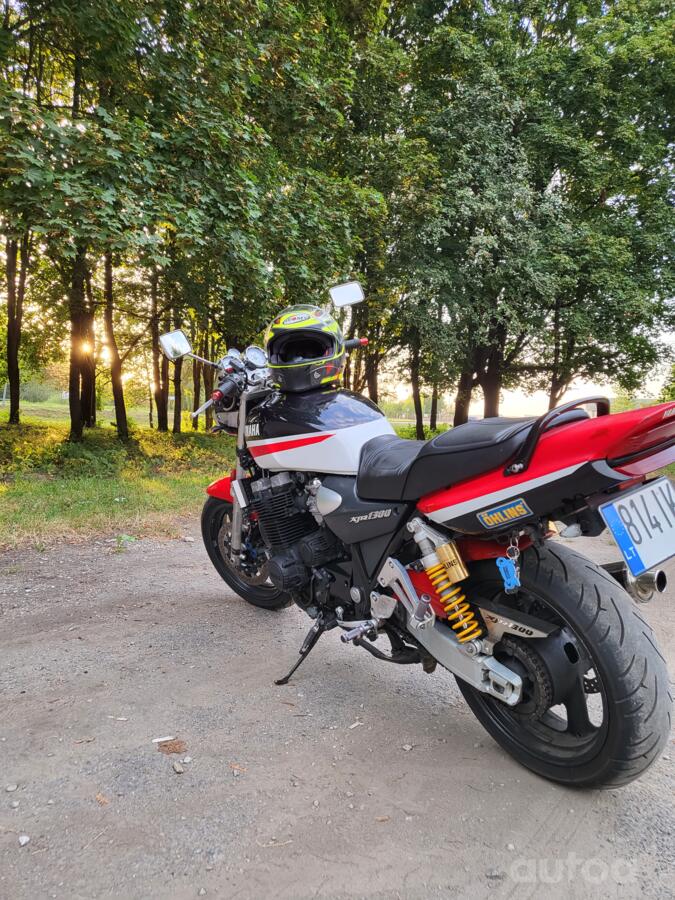 Yamaha XJR 1300