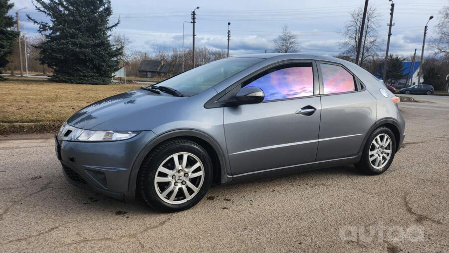 Honda Civic 8 generation Hatchback 5-doors