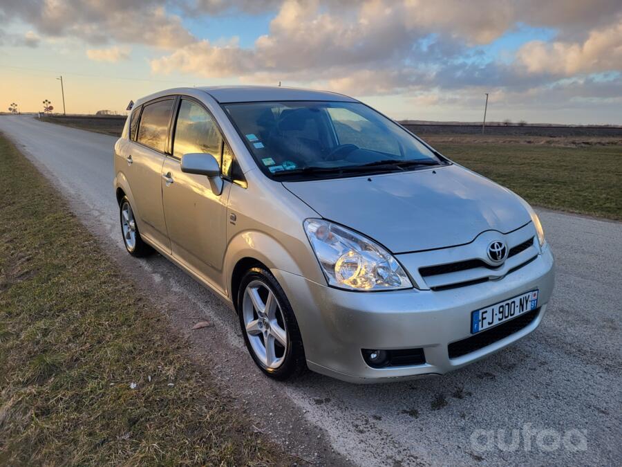 Toyota Corolla Verso 1 generation [restyling] -2 generation