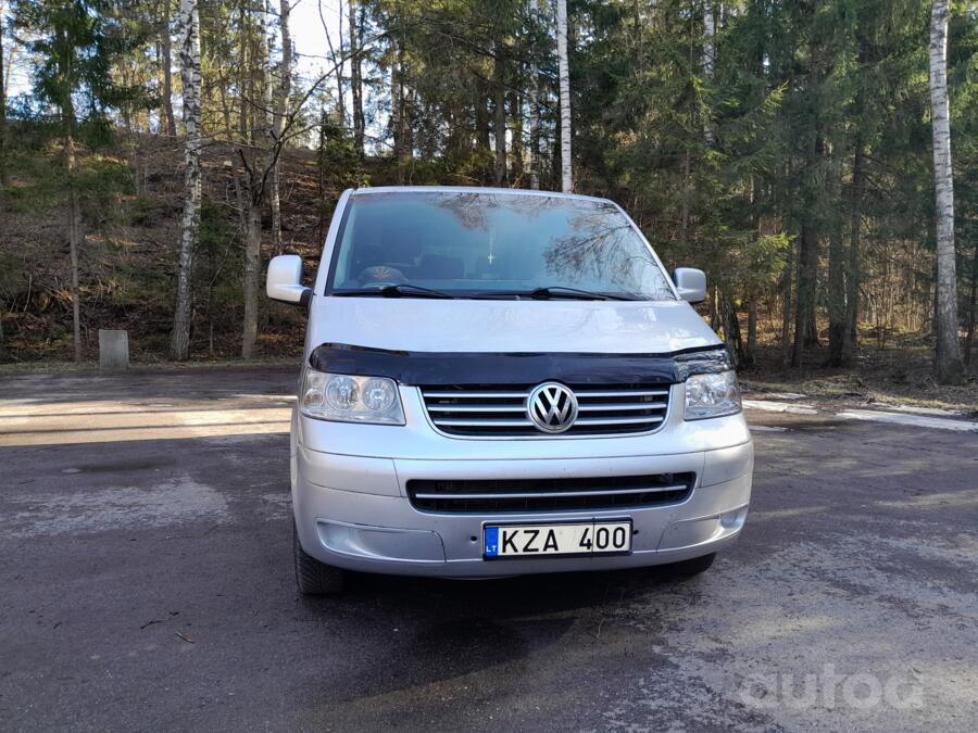Volkswagen Caravelle T5 Minivan