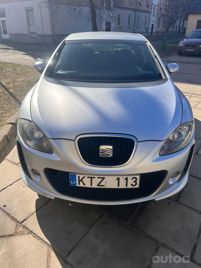 SEAT Leon 2 generation Hatchback 5-doors