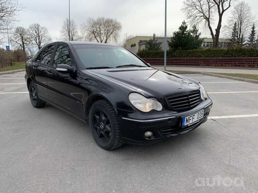 Mercedes-Benz C-Class W203/S203/CL203 Sedan