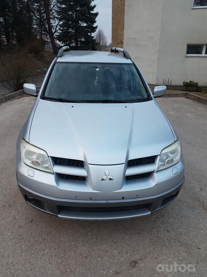Mitsubishi Outlander 2 generation