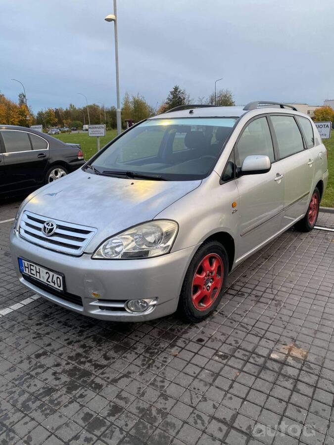 Toyota Avensis Verso 1 generation [restyling] Minivan