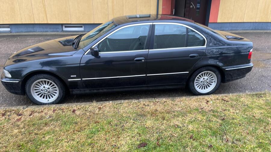 BMW 5 Series E39 Sedan 4-doors