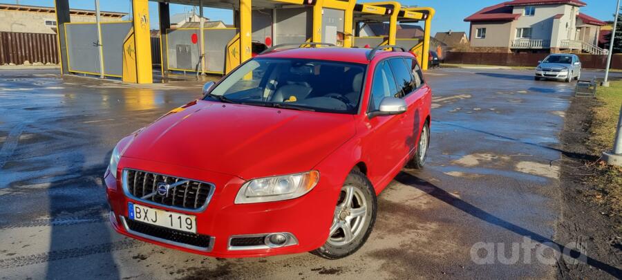 Volvo V70 3 generation wagon