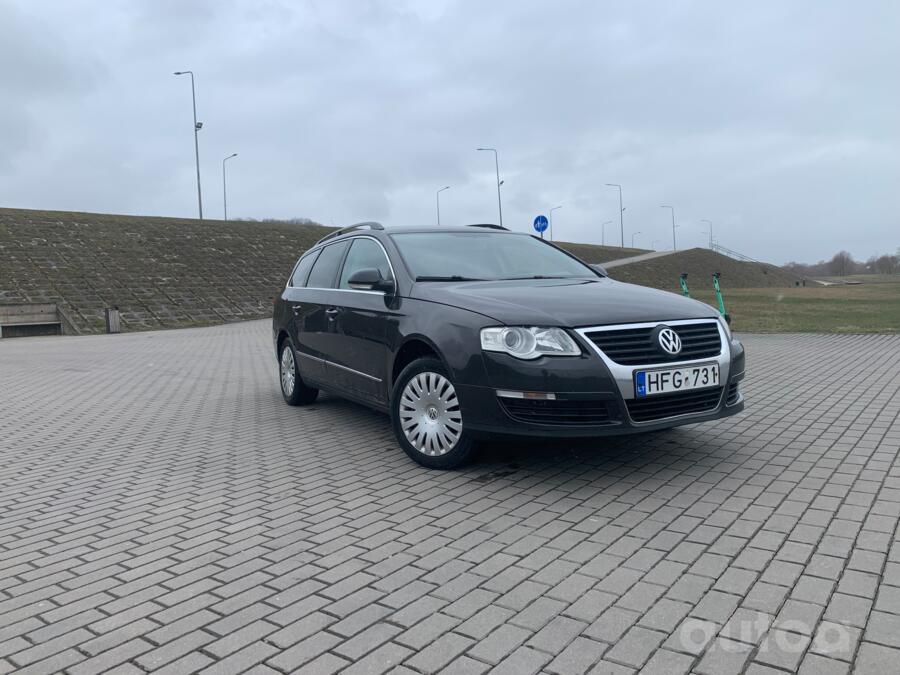Volkswagen Passat B6 wagon 5-doors