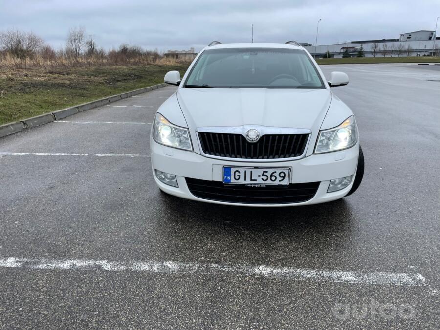 Skoda Octavia 2 generation [restyling] Combi wagon 5-doors