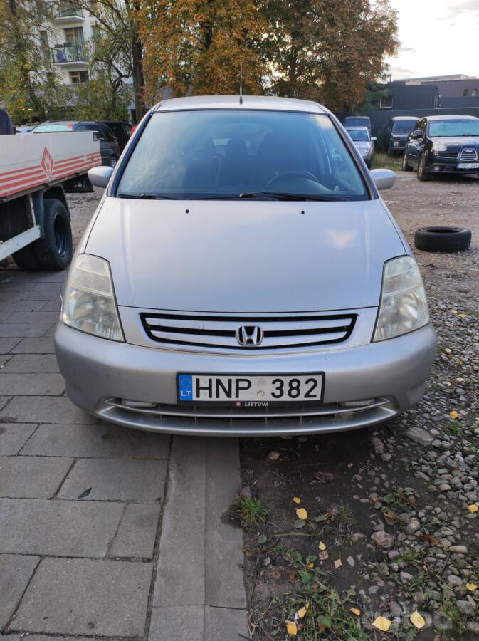 Honda Stream 1 generation Minivan