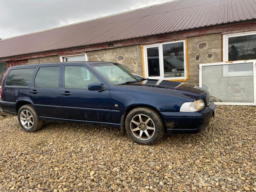 Volvo V70 1 generation wagon