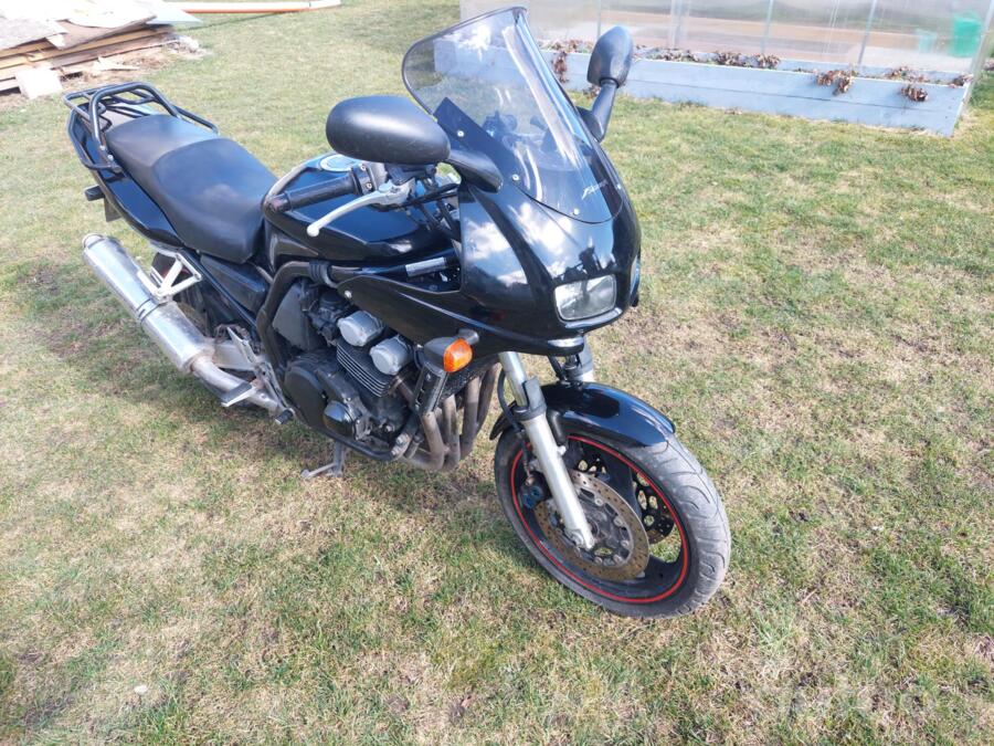 Yamaha FZS 600 Fazer