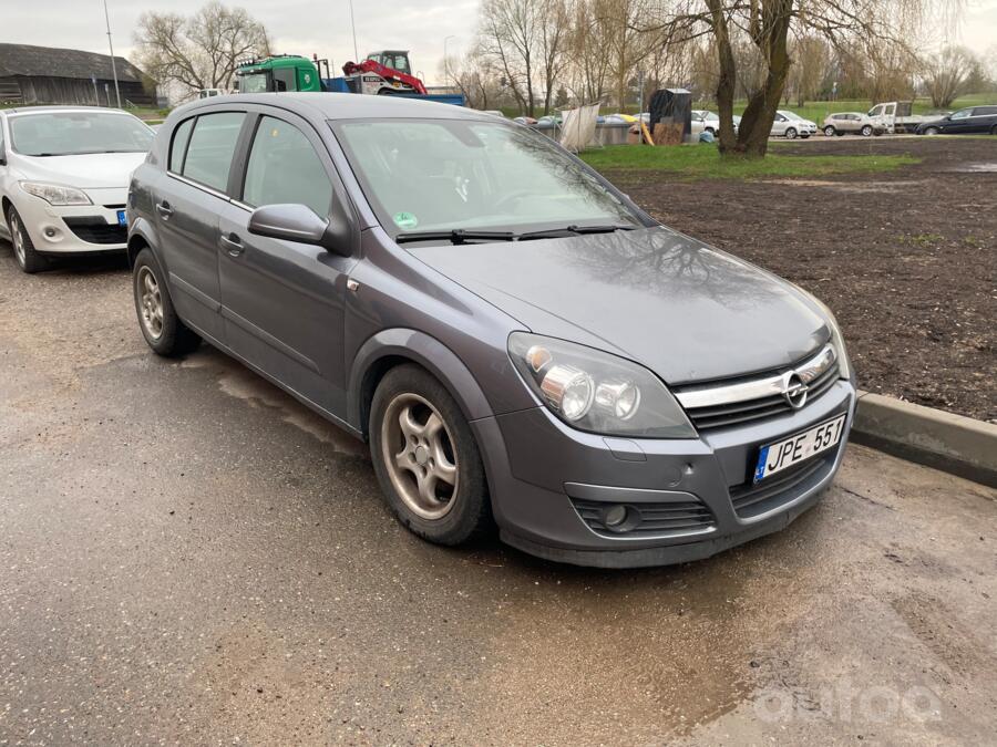Opel Astra H Hatchback