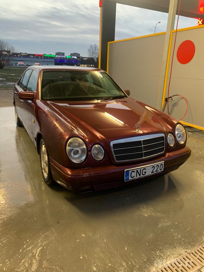 Mercedes-Benz E-Class W210 Sedan