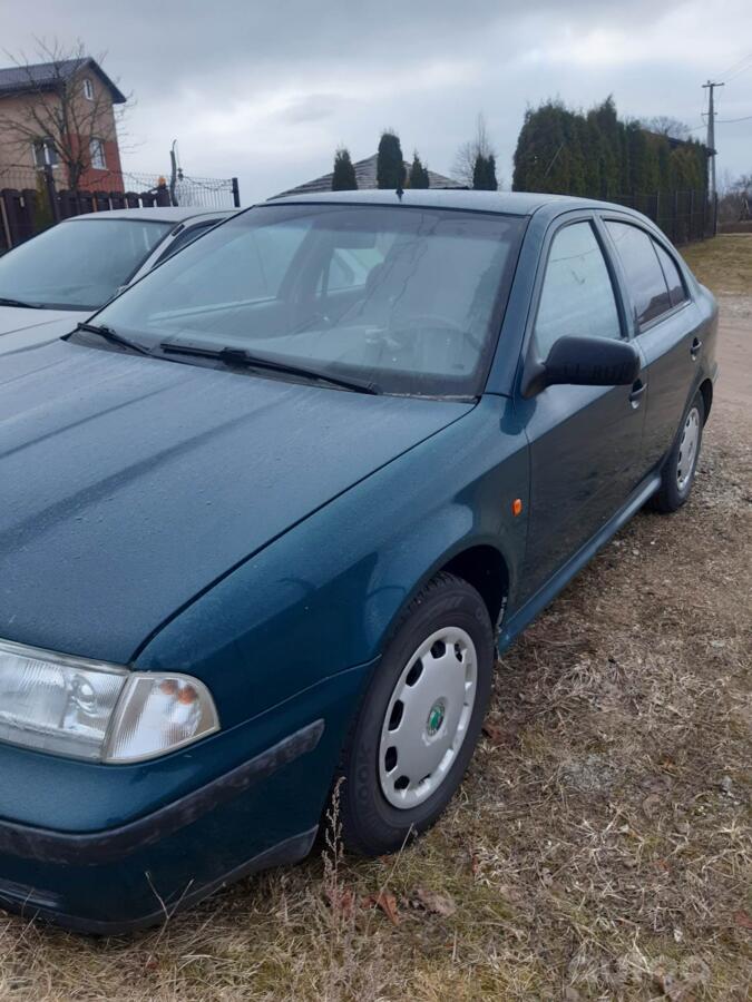 Skoda Fabia 6Y Sedan