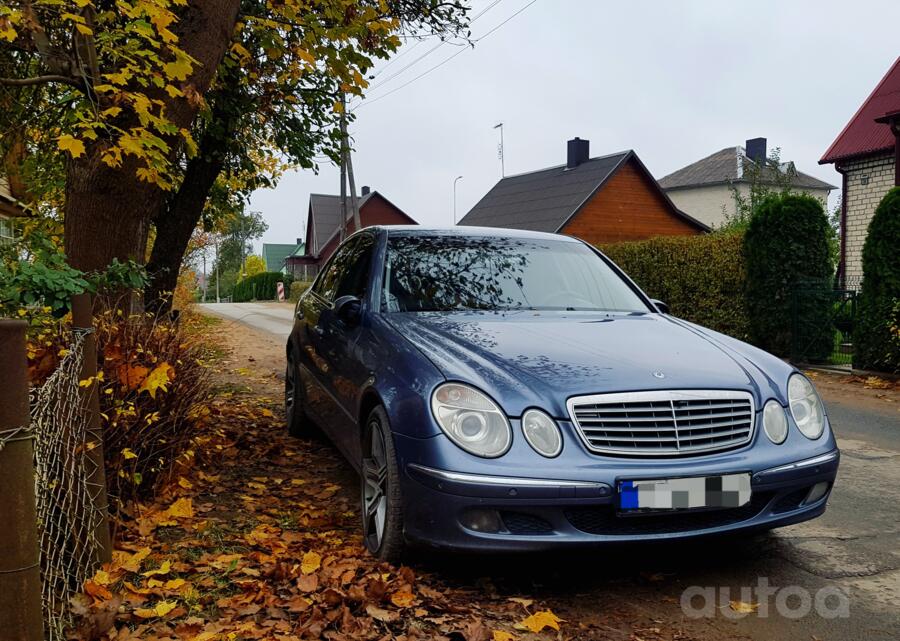 Mercedes-Benz E-Class W211 Sedan