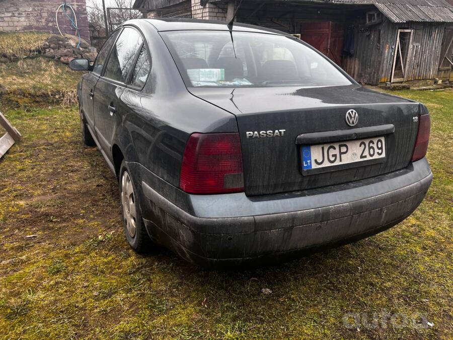 Volkswagen Passat B5 Sedan 4-doors