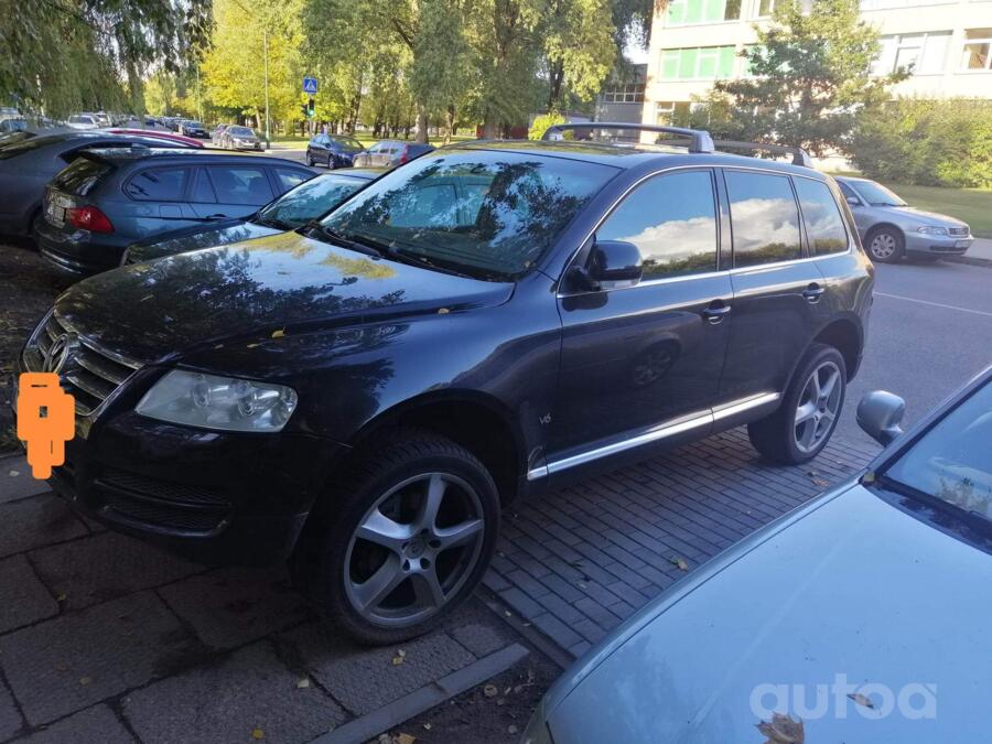 Volkswagen Touareg 1 generation Crossover