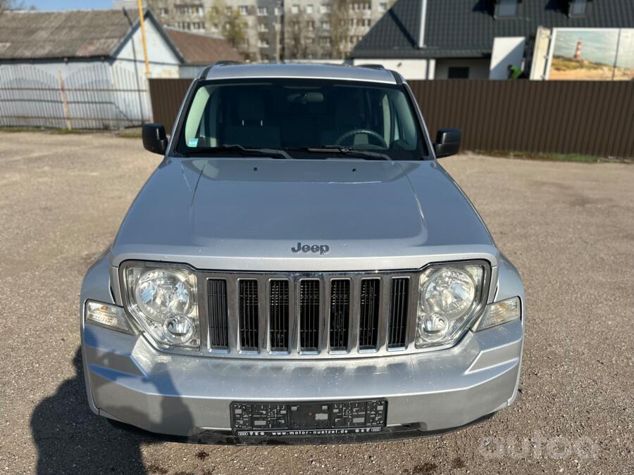 Jeep Cherokee KK SUV