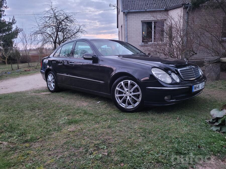 Mercedes-Benz E-Class W211 Sedan