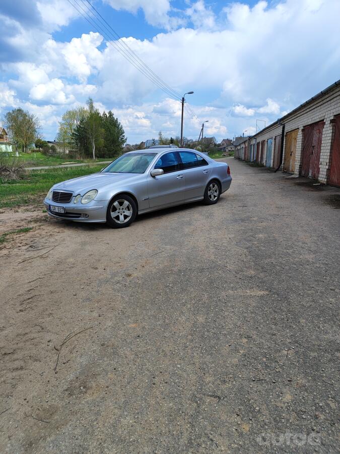Mercedes-Benz E-Class W211 Sedan