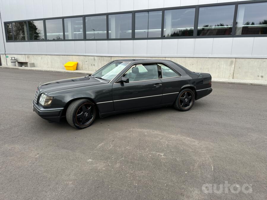 Mercedes-Benz W124 1 generation