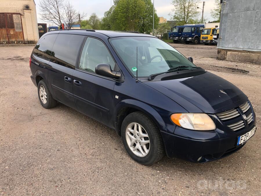 Dodge Caravan 4 generation Grand minivan 5-doors