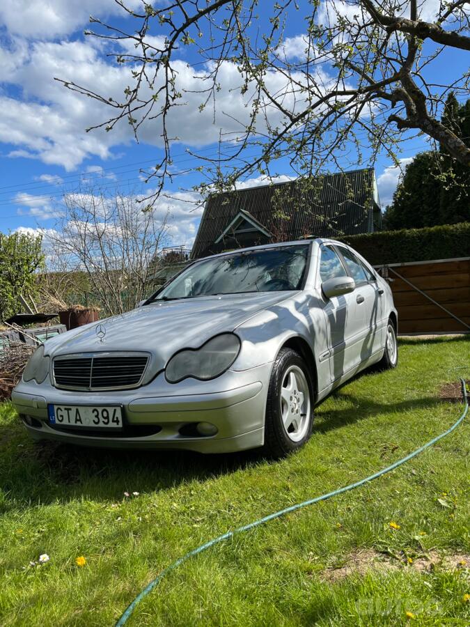 Mercedes-Benz C-Class W203/S203/CL203 Sedan