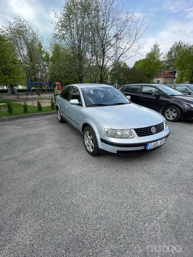 Volkswagen Passat B5 Sedan 4-doors