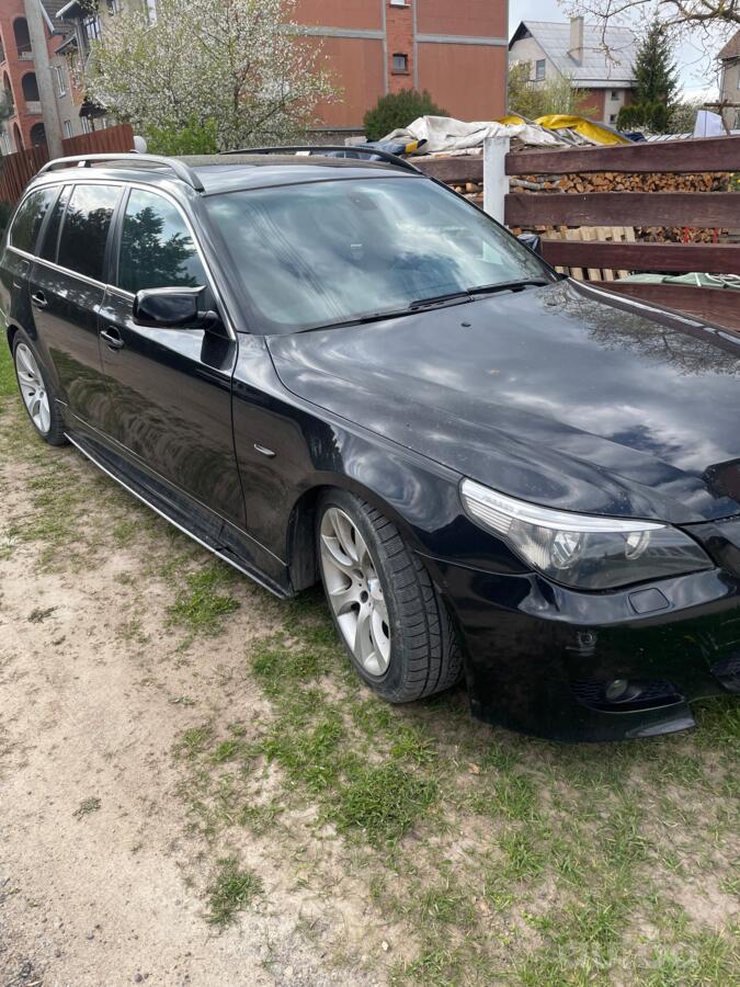 BMW 5 Series E60/E61 Touring wagon