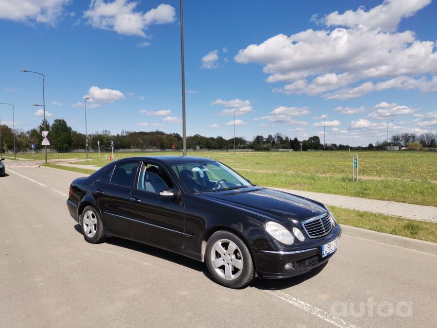 Mercedes-Benz E-Class W211 Sedan