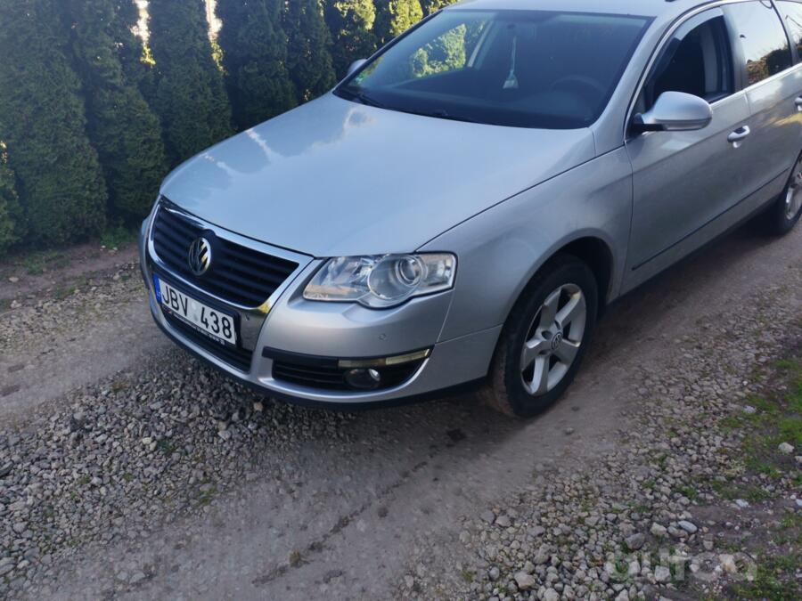 Volkswagen Passat B6 wagon 5-doors