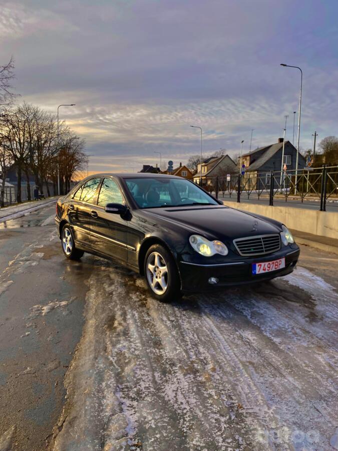 Mercedes-Benz C-Class W203/S203/CL203 Sedan