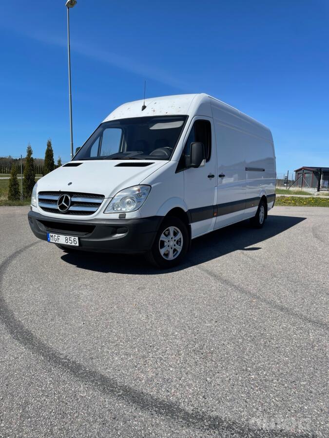 Mercedes-Benz Sprinter Second generation