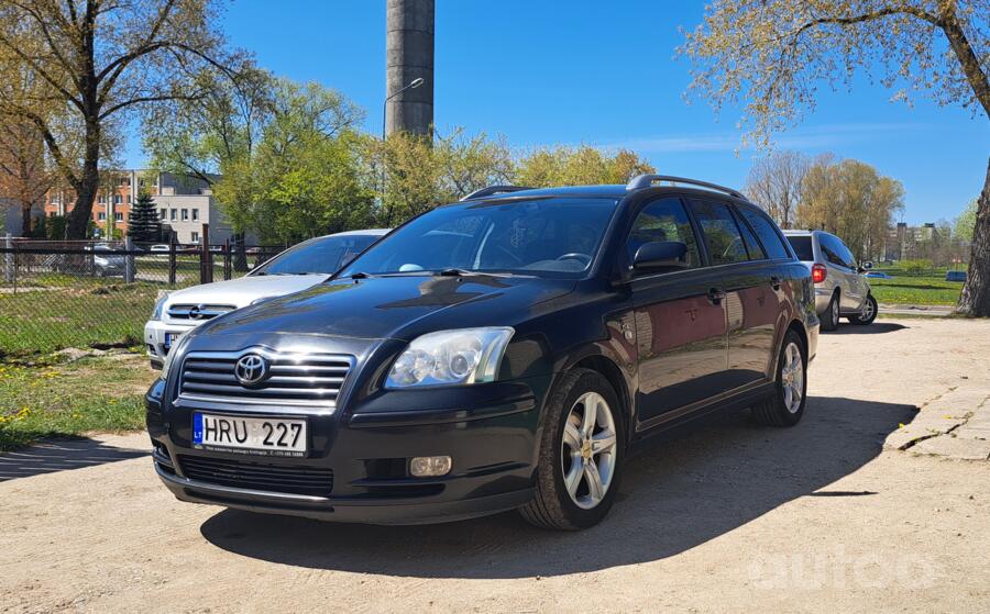 Toyota Avensis 2 generation wagon