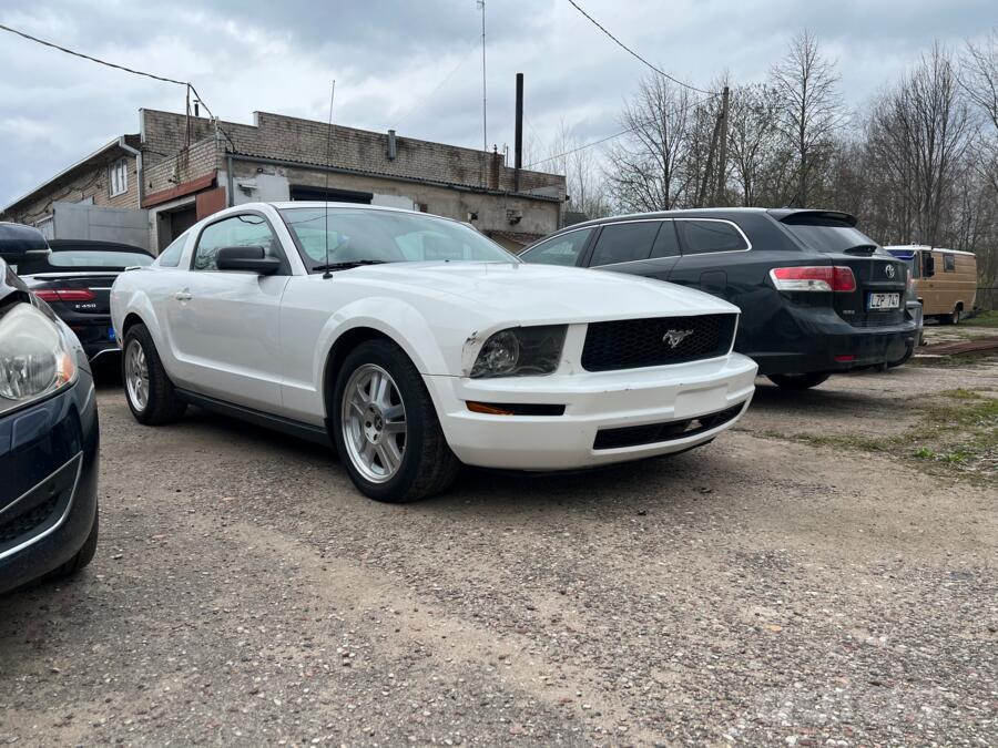 Ford Mustang 5 generation Coupe