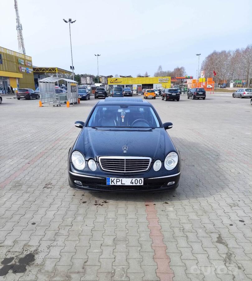 Mercedes-Benz E-Class W211 Sedan