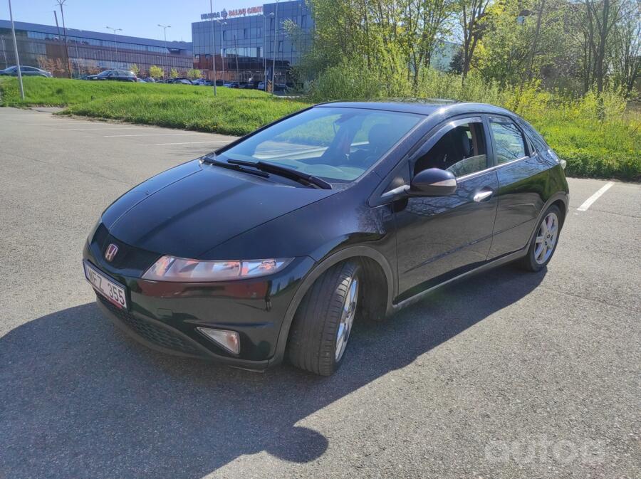 Honda Civic 8 generation Hatchback 5-doors